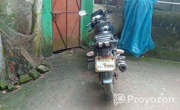 Bajaj Pulsar 150 . 2018