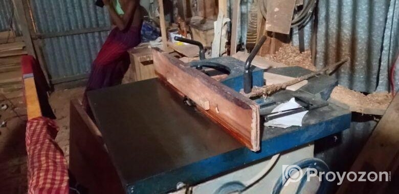 ফার্নিচার ব্যবসার ম্যাসিন