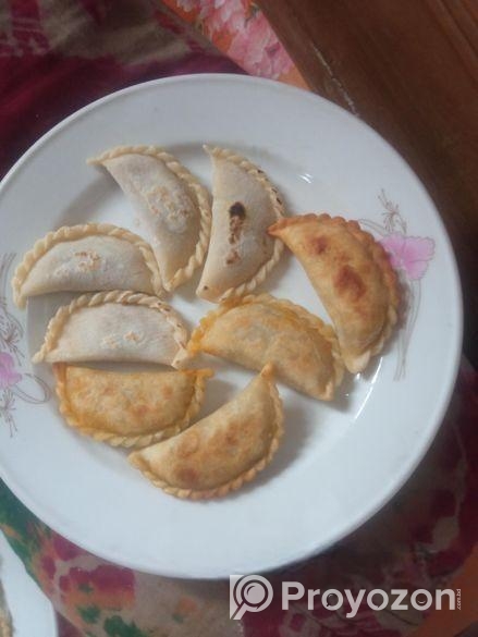 ভাজা পুলি পিঠা, ঝাল ও মিস্টি দুই ধরোনের