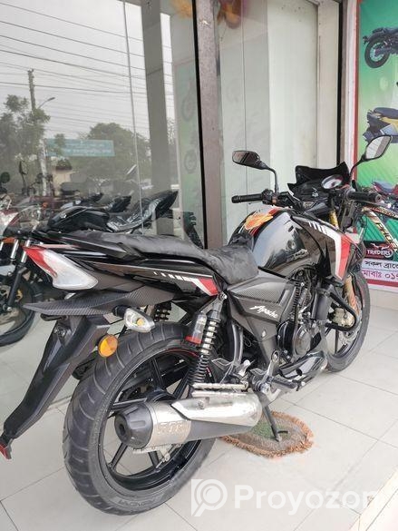 TVS Apache RTR . 2024