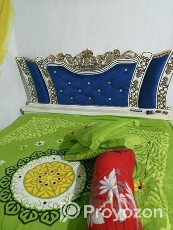 একদম নতুন খাটের মত