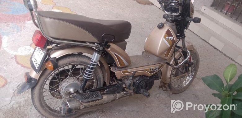 TVS XL 100 . 2023