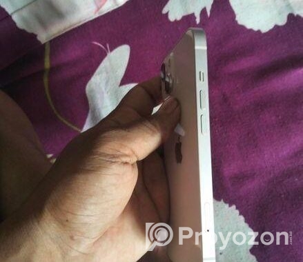 Apple iPhone 13 . (Used)