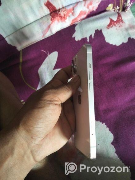 Apple iPhone 13 . (Used)