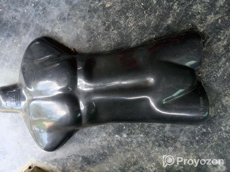 হ্যাঙ্গার বিক্রি হবে