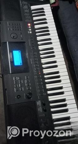 Yamaha Keyboard E453