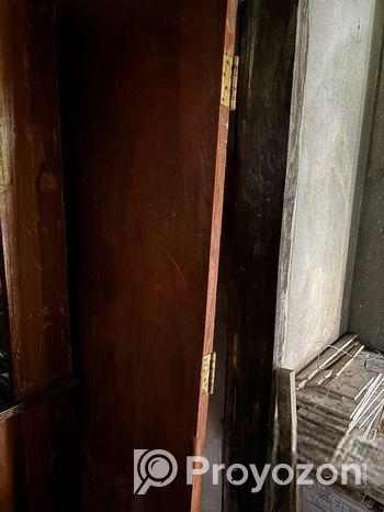 কাঠের দড়জা বিক্রি করা হবে