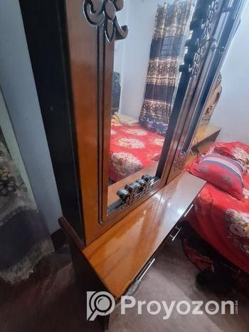 Dressing table for sell