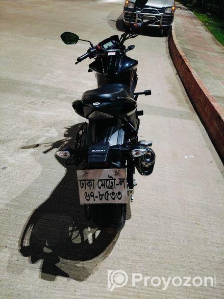 Suzuki Gixxer . 2025