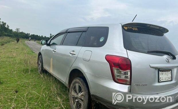 Toyota Axio . 2011