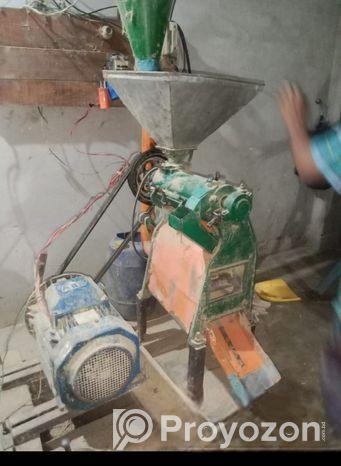 ১২ঘোড়া মোটর এবং ৮নং অটো হলার