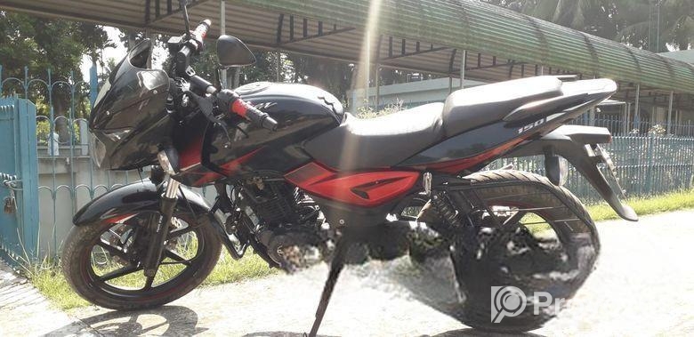 Bajaj Pulsar 150 . 2019