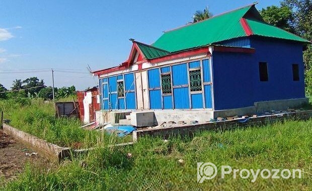 জরুরী ভিত্তিতে নতুন বাড়ি বিক্রি হবে