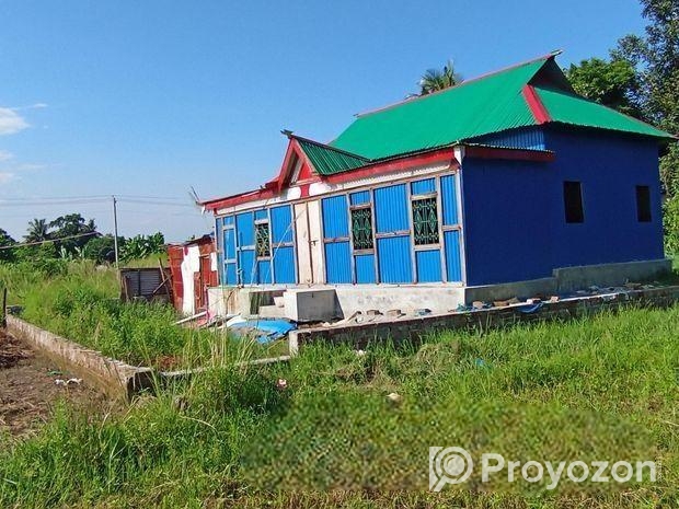 জরুরী ভিত্তিতে নতুন বাড়ি বিক্রি হবে