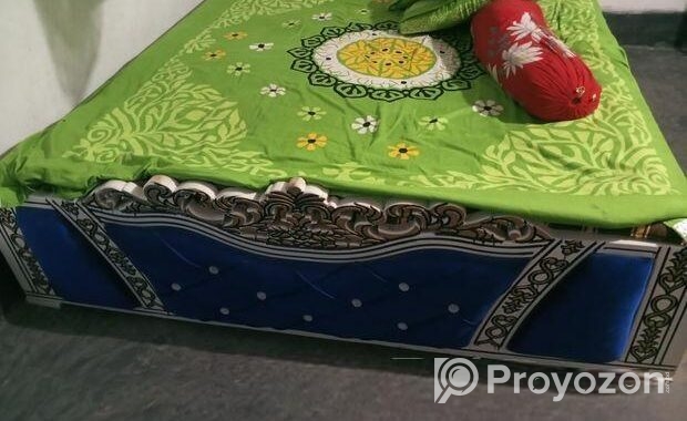 একদম নতুন খাটের মত