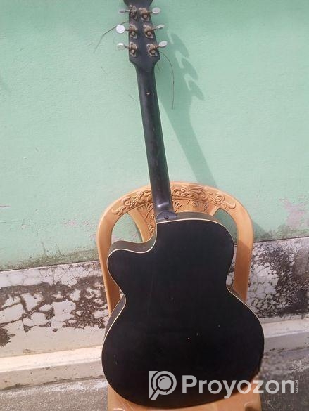 গিটার বিক্রি