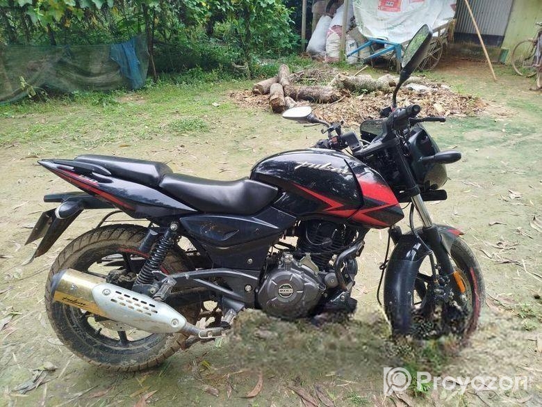 Bajaj Pulsar 150 . 2022
