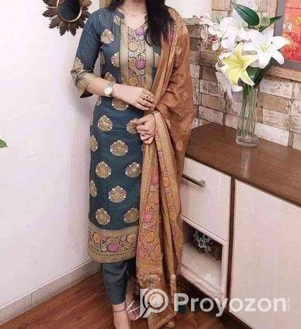 আন-স্টিচড থ্রি পিস