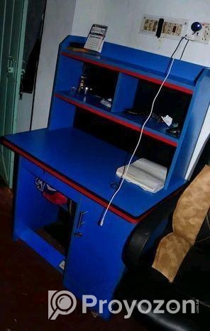 টেবিল / চেয়ার