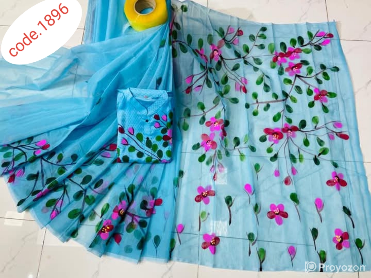 ভালোবাসার মানুষের সাথে ম্যাচিং ড্রেস কিনতে এখনই অর্ডার করুন