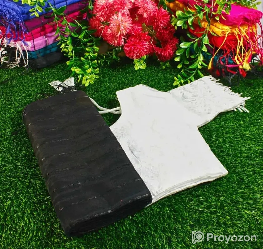 চুমকি শাড়ি এবং ব্লাউজ