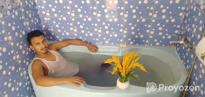 Fiber Glass Bathtub