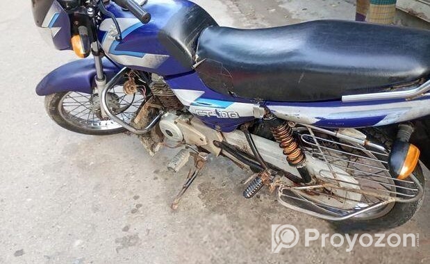 Bajaj CT 100 Motorbik 2013