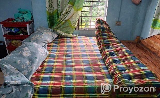 চকি ও তোষক – সারে তিন হাত বায় ৪