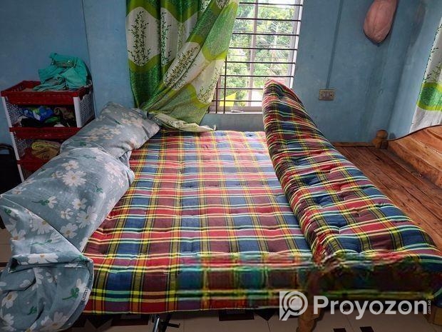 চকি ও তোষক – সারে তিন হাত বায় ৪