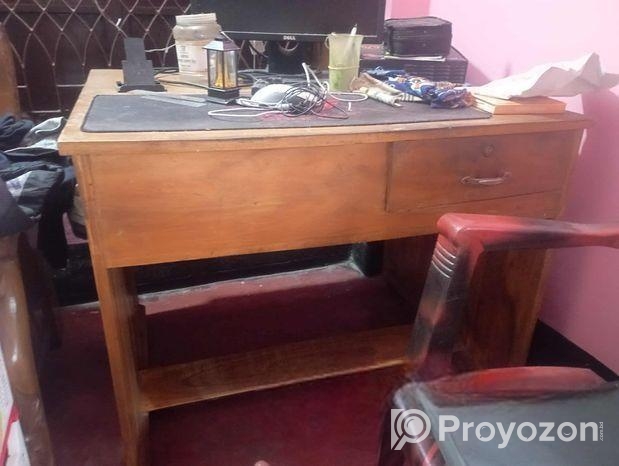 আকাশী কাঠ এর ৩ ফুট বাই টেবিল