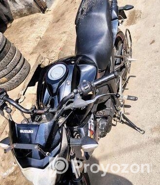 Suzuki Gixxer . 2016