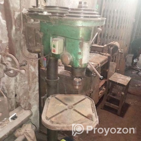 ওয়ার্কশপের সকল মেশিন বিক্রিয় করা হইবে।