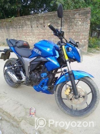 Suzuki Gixxer Monotone . 2017