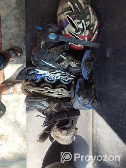 স্কেটিং সুজ ( জুতা)