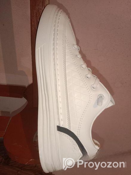 নতুন স্টাইলিশ স্নিকার্স Digital Shop