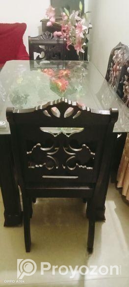 কাচেঁর ডাইনিং টেবিল