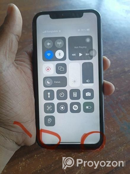 Apple iPhone 11 . (Used)