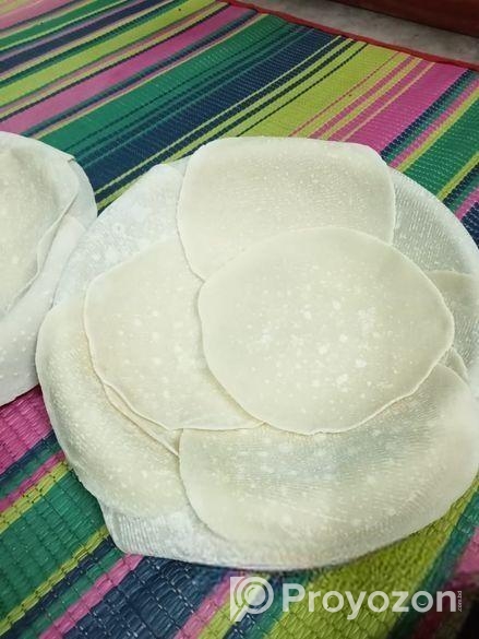 ফ্রোজেন রুটি, পরোটা,রোল পাওয়া যায়।
