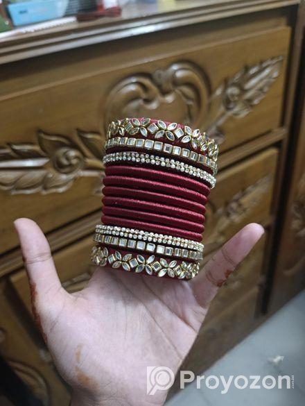 হাতের চুড়ি খুব সুন্দর