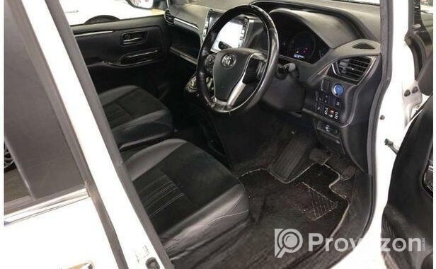 Toyota Esquire GI premium HV 2020