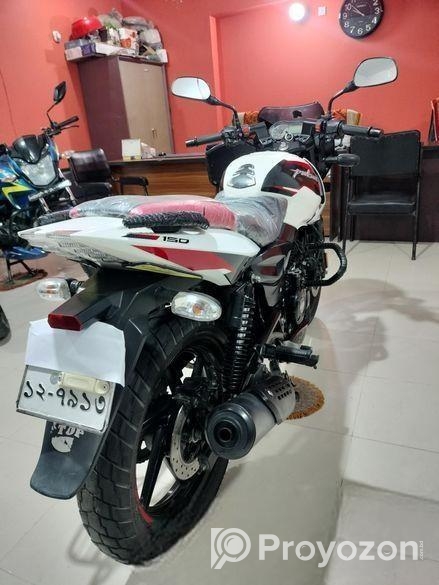Bajaj Pulsar 150 . 2023