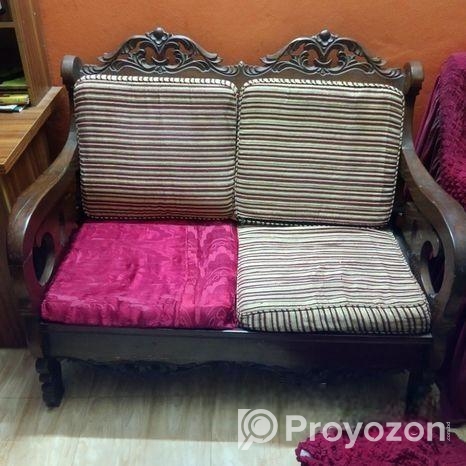 কাঠের সোফা