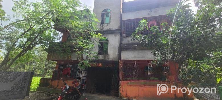 সাড়ে বারো কাটা জায়গা সহকারে দোতলা বাড়ি বিক্রয় হইবে