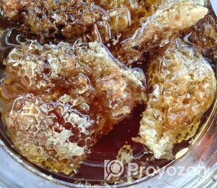 চাক সহ মধু পাবেন