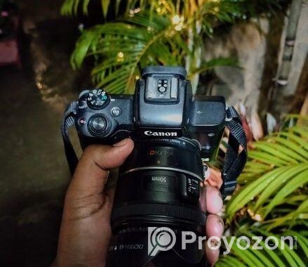 Canon M50 Mirrorless