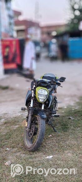 Suzuki Gixxer . 2025