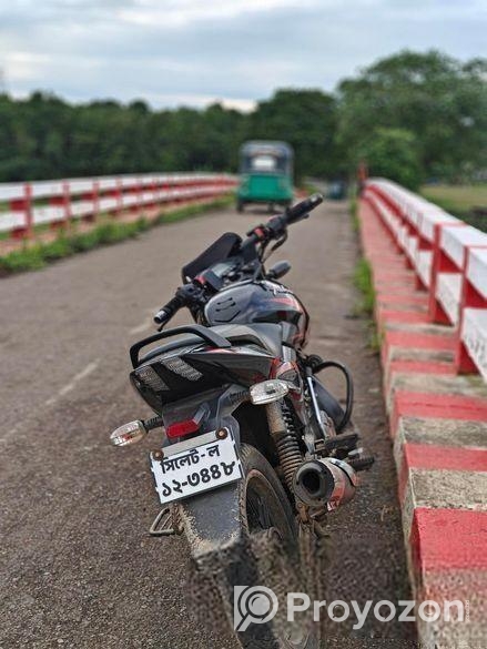 Bajaj Pulsar 150 . 2018