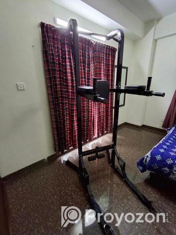 Gym tower / pushup bar