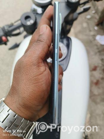 Vivo V30 30e 5g (Used)