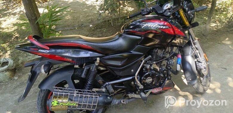 Bajaj Pulsar 150 . 2023